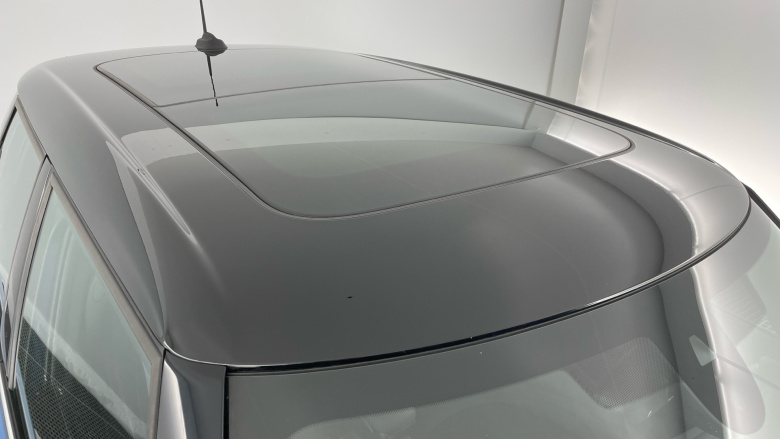 MINI Hatchback 1.5 Cooper Exclusive Premium 5dr Auto Petrol Hatchback